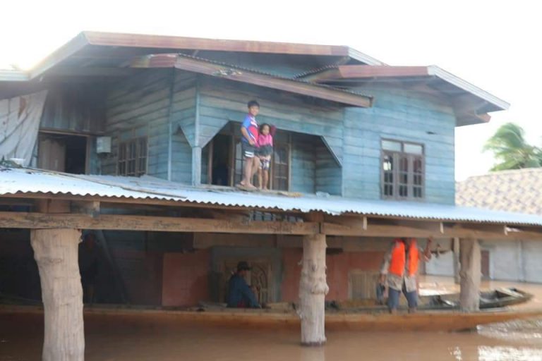 ມື້ນີ້ເມືອງສອງຄອນຍັງຕ້ອງອົບພະຍົບປະຊາຊົນໄປທີ່ປອດໄພ ເຖິງວ່າລະດັບນໍ້າເລິ່ມນິ້ງ