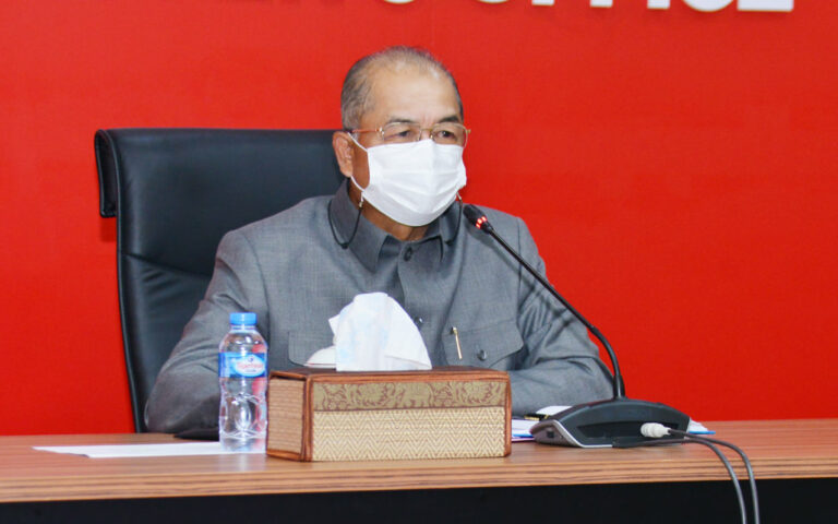 ຄະນະສະເພາະກິດ ປະຊຸມປຶກສາຫາລື ໃຫ້ບັນດາແຂວງປັບປຸງ ແລະ ຂະຫຍາຍສູນຈຳກັດບໍລິເວນ ແລະ ສູນປິ່ນປົວ ໃຫ້ພຽງພໍກັບແຮງງານລາວທີ່ກັບຄືນມາ